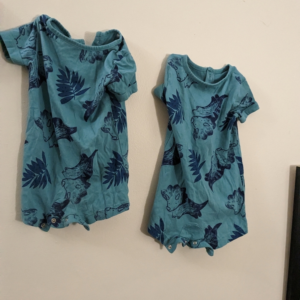 9 month just one  you baby 2 set jumper